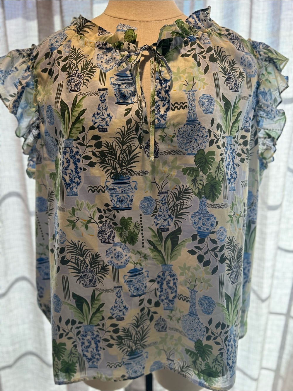 crown & ivy Blue and Green Botanical Ruffle Sleeve Blouse